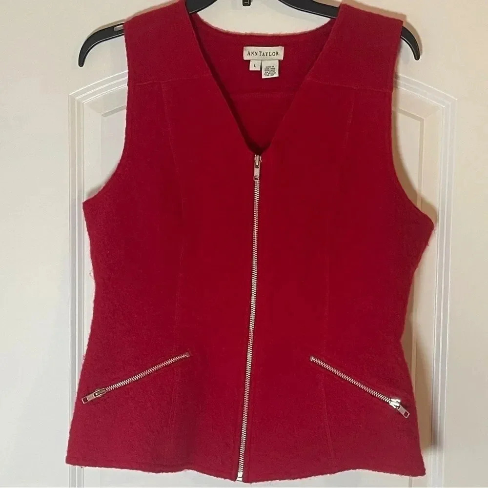 Ann Taylor Vintage 100% Wool Red Vest - Size L